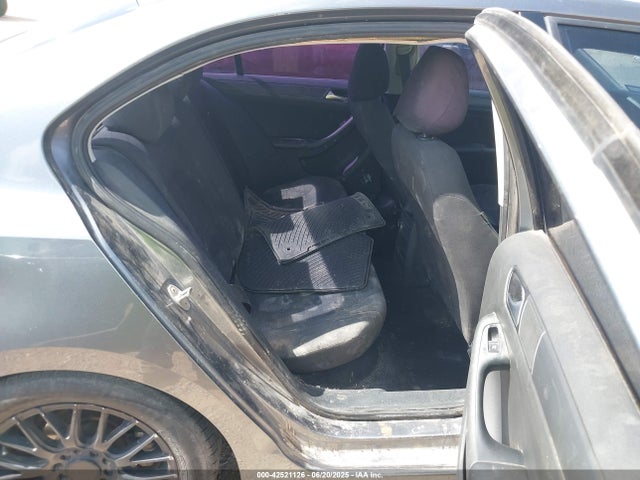 3VW1K7AJ7FM274555 Volkswagen 2015