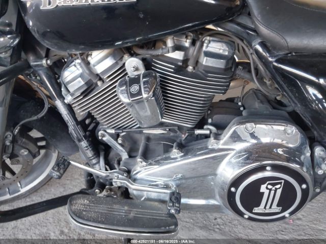 2017 HARLEY-DAVIDSON FLHXS 1HD1KRC11HB661252 Photo 8