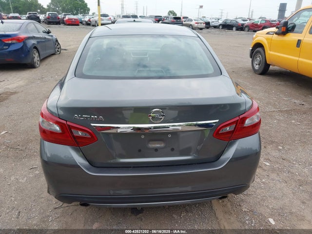 1N4AL3AP5JC260148 Nissan Altima 2.5 S