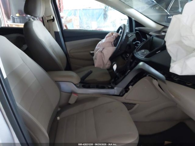 2016 FORD ESCAPE 1FMCU9G93GUC03991 Photo 4
