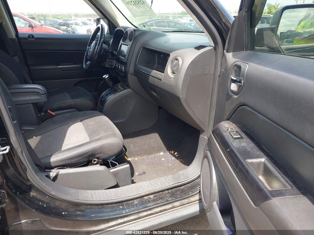 42521229 :رقم المزاد ، 1C4NJRFBXCD570214 vin ، 2012 Jeep Patriot Latitude مزاد بيع