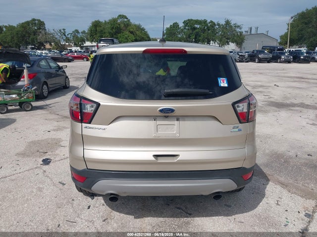 1FMCU9G9XHUF11239 Ford ESCAPE SE