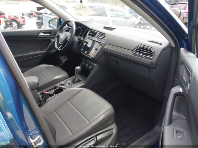 3VV2B7AX0JM073361 Volkswagen Tiguan