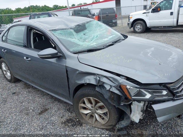 1VWAA7A34JC012135 Volkswagen 2.0 tsi