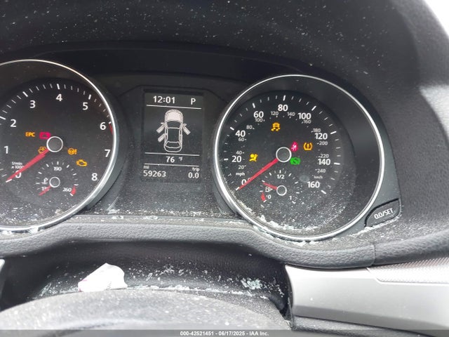 1VWAA7A34JC012135 Volkswagen 2.0 tsi