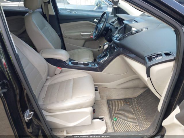 1FMCU9J94EUA56456 Ford Escape Titanium