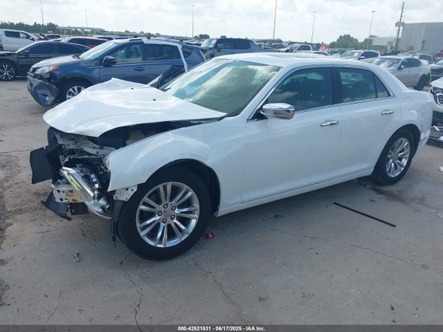 Chrysler 300 2016 2C3CCAEG9GH161330 Image 2