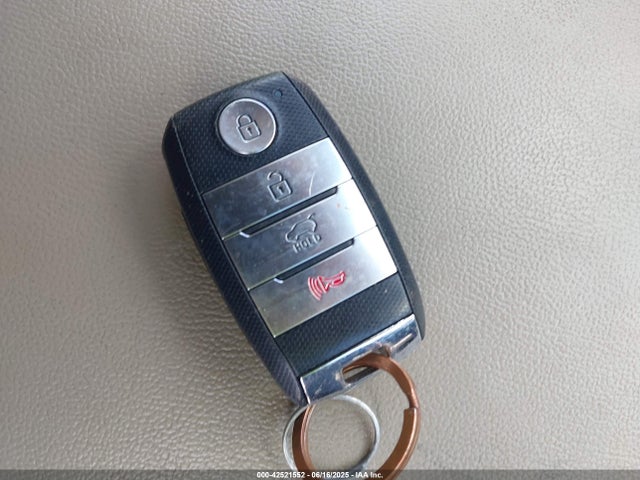 5XYPG4A38HG269718 KIA 2017