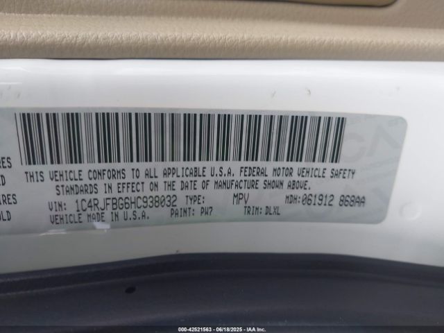 2017 JEEP GRAND CHEROKEE 1C4RJFBG6HC938032 Photo 8
