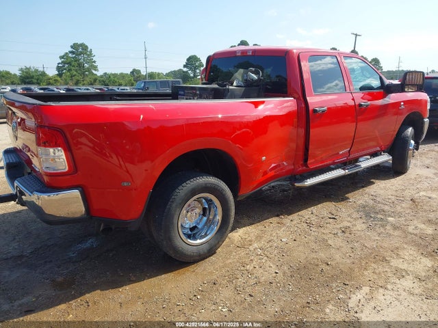 42521566 :رقم المزاد ، 3C63RRGL5RG358802 vin ، 2024 Ram 3500 Tradesman  4x4 8' Box مزاد بيع