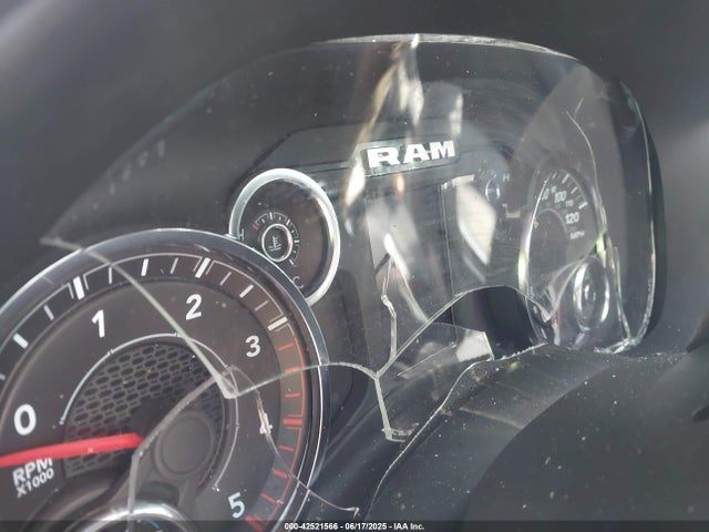 42521566 :رقم المزاد ، 3C63RRGL5RG358802 vin ، 2024 Ram 3500 Tradesman  4x4 8' Box مزاد بيع