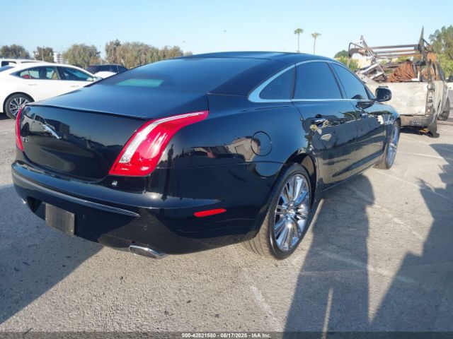 2011 JAGUAR XJ SAJWA2GB4BLV05133 Photo 3