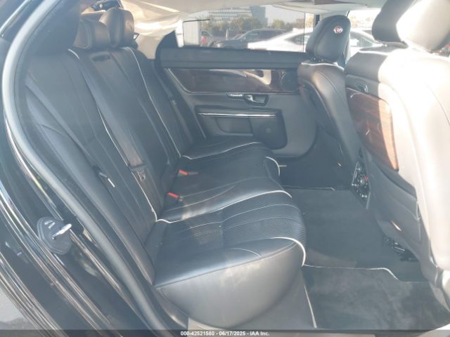 2011 JAGUAR XJ SAJWA2GB4BLV05133 Photo 7