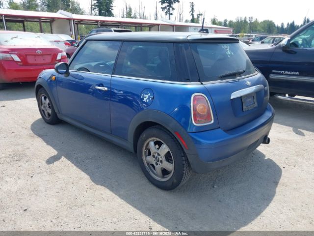 2008 MINI COOPER WMWMF33548TU67227 Photo 2