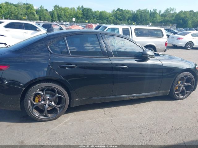 ZARFAEEN8J7597857 Alfa Romeo Giulia Ti Awd