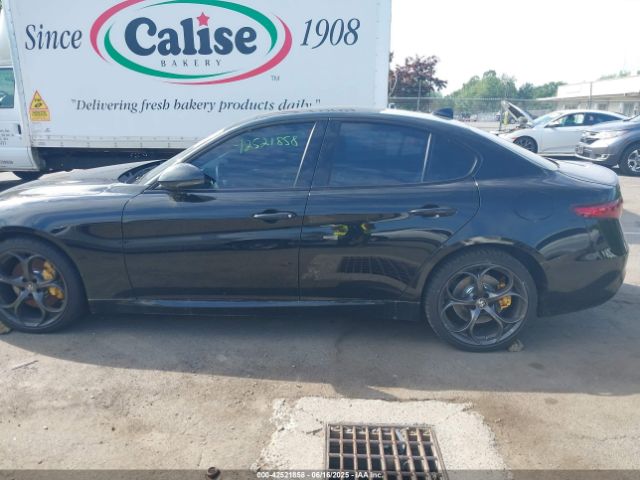 ZARFAEEN8J7597857 Alfa Romeo Giulia Ti Awd