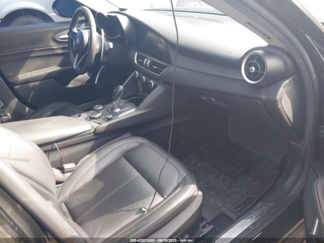 2018 ALFA ROMEO GIULIA ZARFAEEN8J7597857 Photo 4