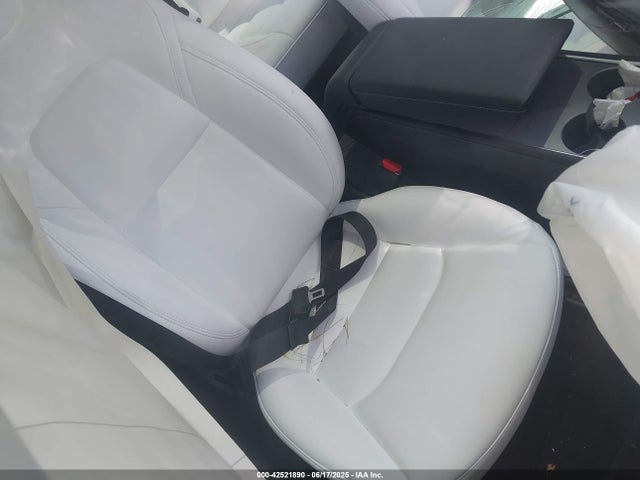 2023 TESLA MODEL 3 5YJ3E1EB1PF628157 Photo 4