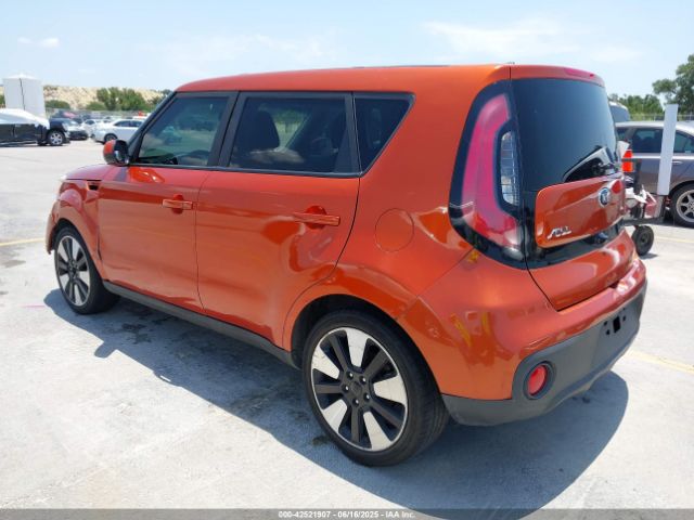 2018 KIA SOUL KNDJP3A52J7579500 Photo 2