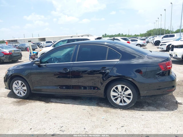 3VWD67AJ8GM388132 Volkswagen 2016
