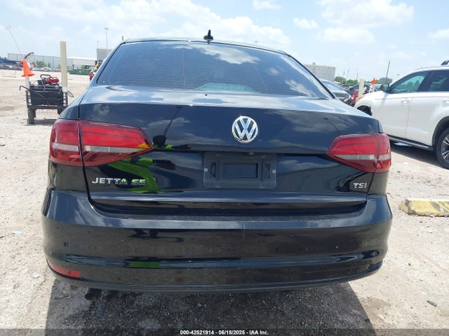 3VWD67AJ8GM388132 Volkswagen 2016