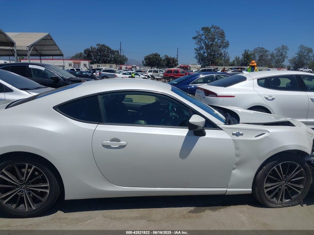 JF1ZNAA13E8702270 Scion scion fr-s