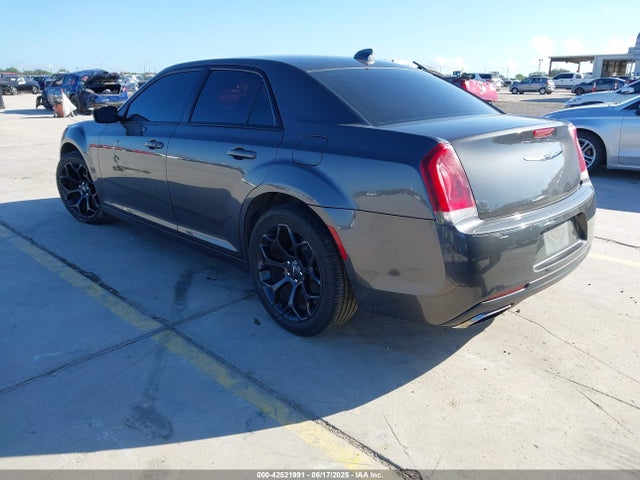 2C3CCAAG8KH655290 Chrysler 300