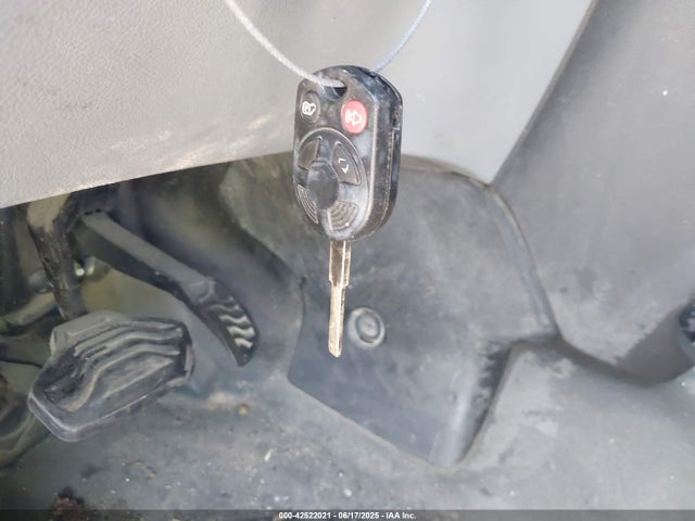 Ford Transit 2015 1FTYR2CG0FKA15544 Image 11