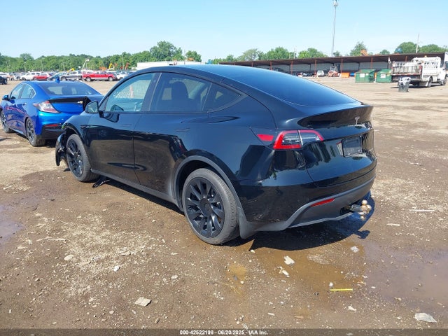 2022 TESLA MODEL Y 7SAYGDEE8NF434074 Photo 2