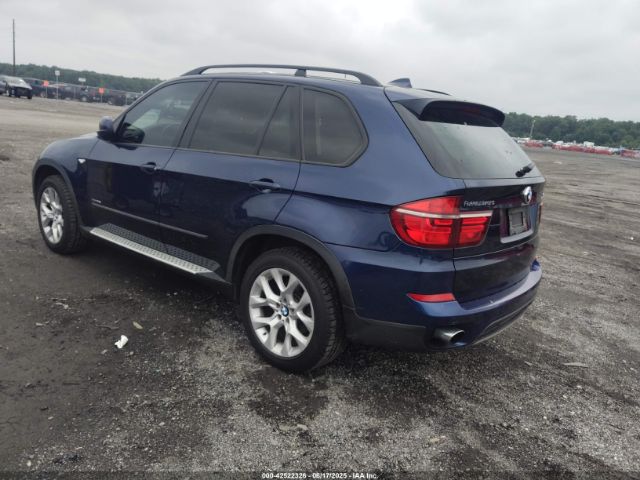 2011 BMW X5 5UXZV4C50BL415343 Photo 2
