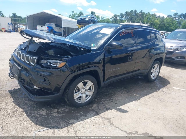 Jeep Compass 2022 3C4NJDBB3NT140305 Image 2
