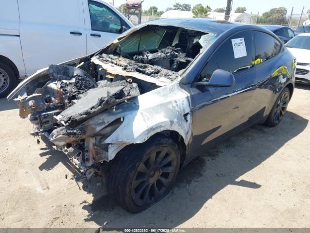 2022 TESLA MODEL Y 7SAYGDEE8NF511588 Photo 1