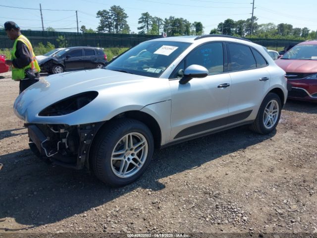 2018 PORSCHE MACAN WP1AA2A59JLB04041 Photo 1