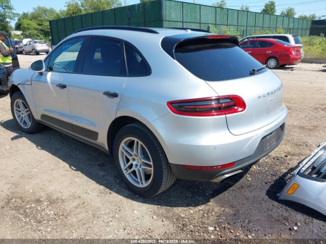 2018 PORSCHE MACAN WP1AA2A59JLB04041 Photo 2
