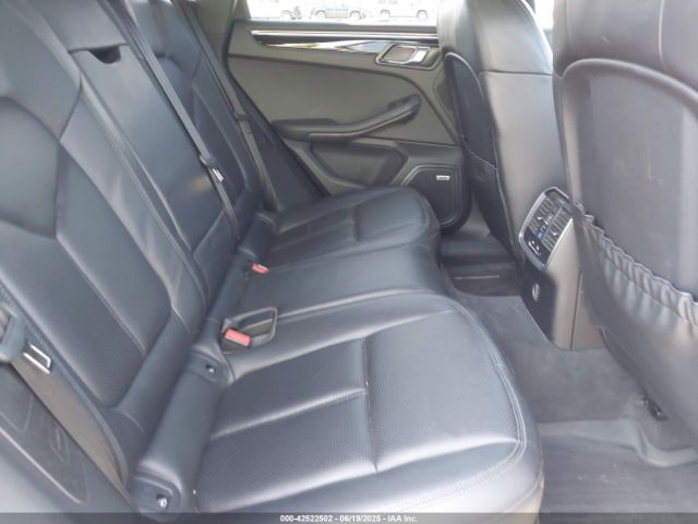 2018 PORSCHE MACAN WP1AA2A59JLB04041 Photo 7