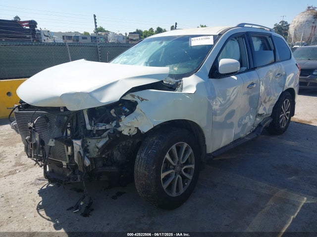 Nissan 2016 2016 5N1AR2MN5GC623646 Image 2