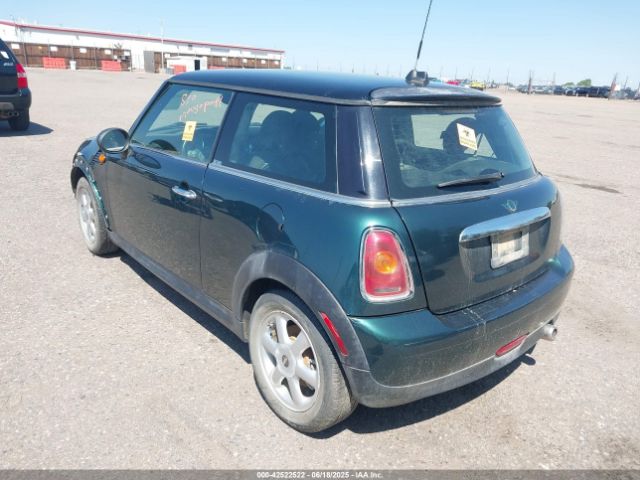 2008 MINI COOPER WMWMF33528TU65542 Photo 2