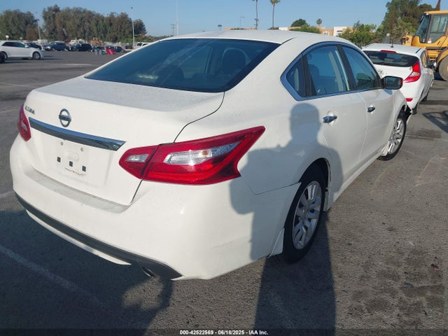 1N4AL3APXHC161643 Nissan 2017