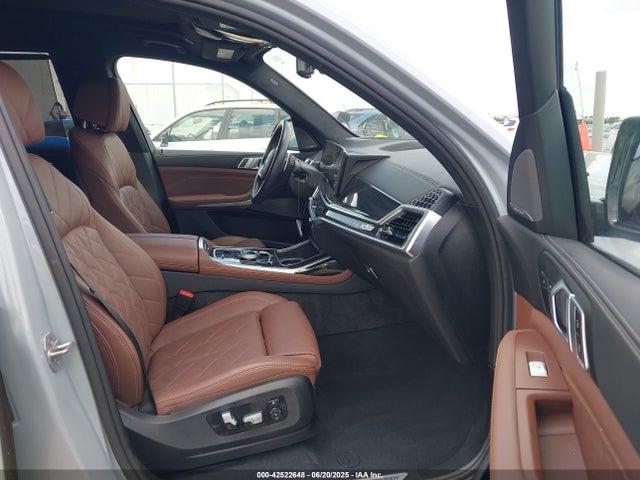 5UX23EM0XR9U85925 BMW X7
