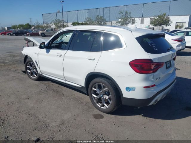 2021 BMW X3 PHEV 5UXTS1C08M9H70605 Photo 2