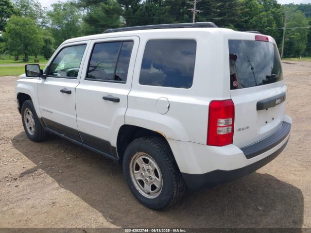2014 JEEP PATRIOT 1C4NJRBB1ED924355 Photo 2
