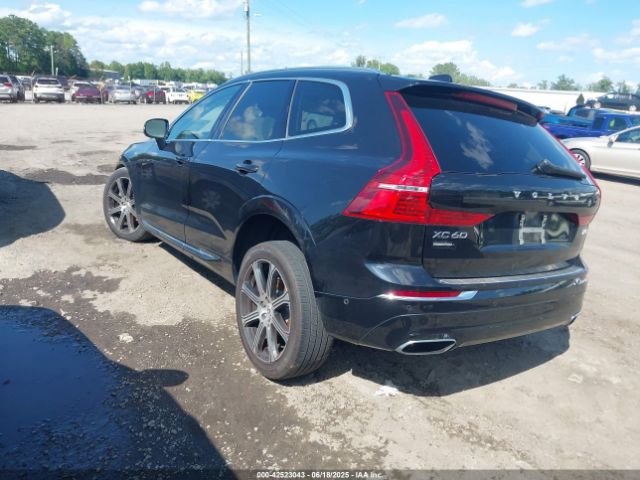 2019 VOLVO XC60 LYV102DL2KB184884 Photo 2