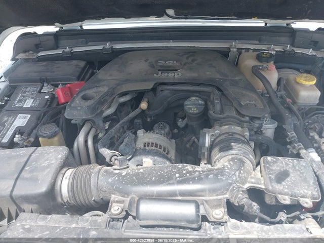 1C4HJXEG1JW233043 Jeep 2018
