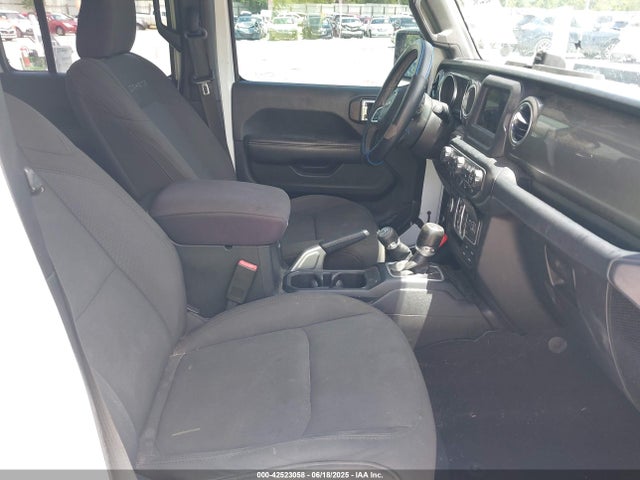 1C4HJXEG1JW233043 Jeep 2018