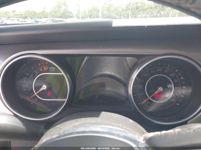 1C4HJXEG1JW233043 Jeep 2018