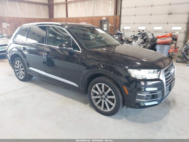 2019 AUDI Q7 WA1LAAF7XKD011730 Photo 0