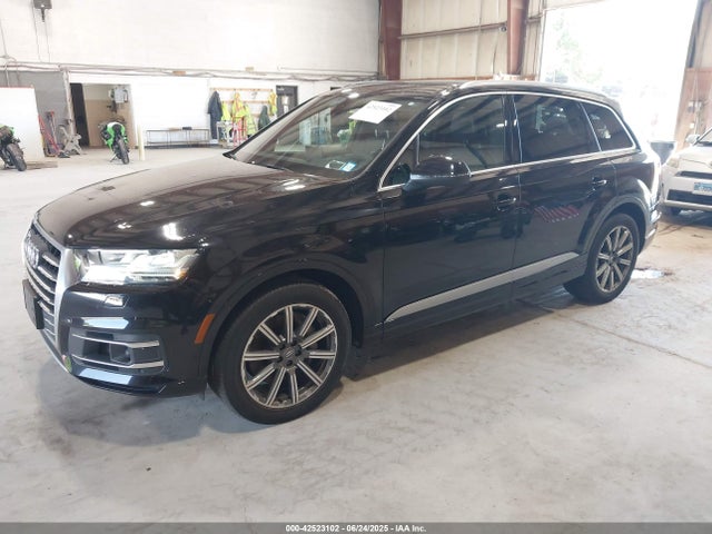 2019 AUDI Q7 WA1LAAF7XKD011730 Photo 1
