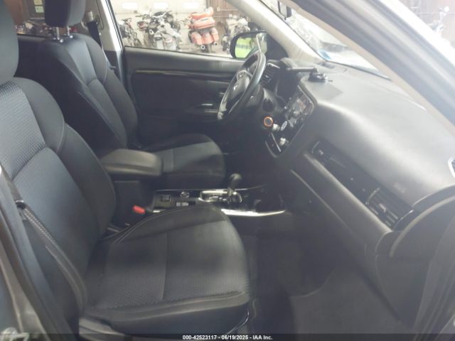 2020 MITSUBISHI OUTLANDER JA4AZ3A35LZ021571 Photo 4