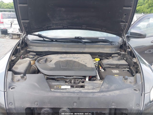 1C4PJLAS1GW330198 Jeep Cherokee Altitude