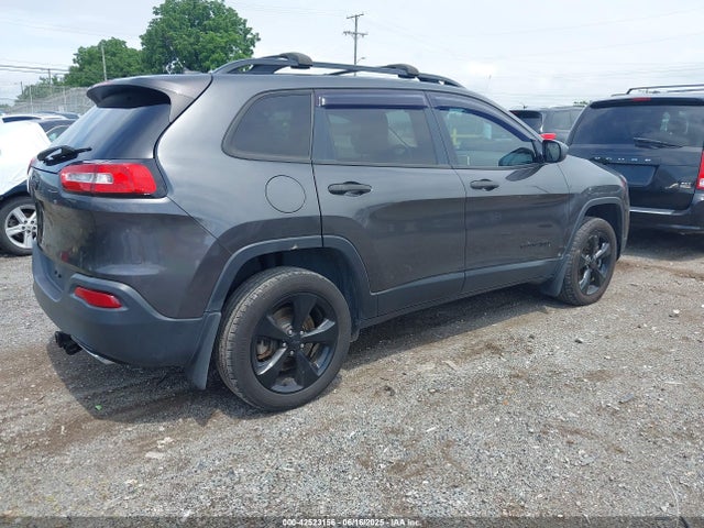 1C4PJLAS1GW330198 Jeep Cherokee Altitude